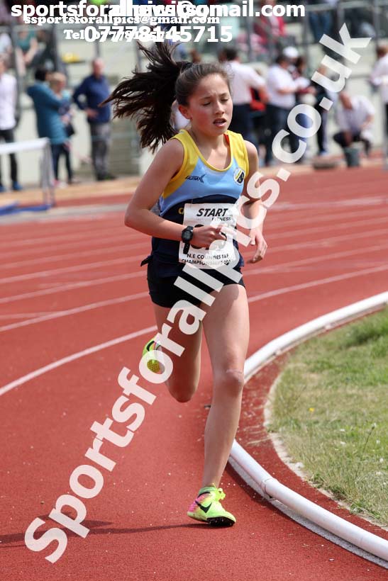 Girls under-15s and womens under-17s 3000 metres, North Eastern Track and Fields Champs., Middlesbrough. Photo: David T. Hewitson/Sports for All Pics